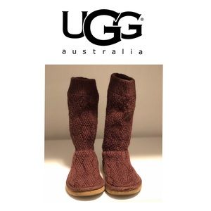 Ugg Girls cableknit boots